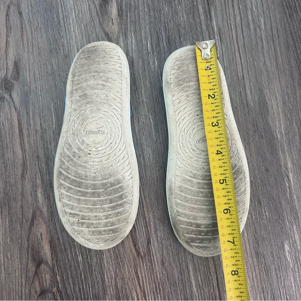 Speedo kids water shoes 11-12
